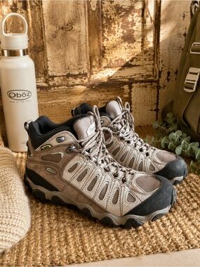 Oboz Sawtooth Mid BDry Hiking Boots | Iceberg | Women’s 8